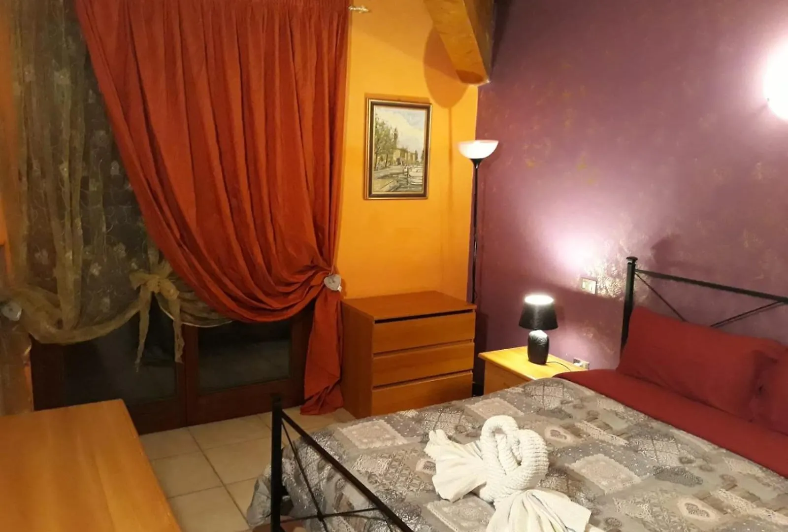 Appartamenti Napoleone Gianina Pozzo Catena 0*,  Italia